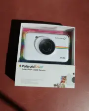 **NEW** Polaroid Snap 10.0MP Digital Camera - White + 50 Sheets