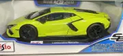 maisto lamborghini revuelto neon green 1:18 die-cast brand new