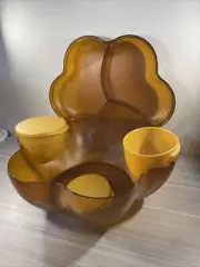 Tupperware Chip 'N Dip Bowl with Microwave Safe Dip Cups Amber Gold New!