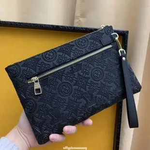 星兒店/二手Louis Vuitton LV路易威登 LV 聯名設計款手拿包 男用 晚宴手拿包 Lv長夾包包