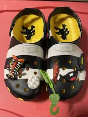 NEW IN BOX MCDONALDS HAMBURGLAR CROCS SIZE MENS 8 WOMENS 10