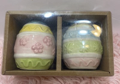 Salt And Pepper Shakers, Pastel Decorative Easter Eggs Pattern NEW