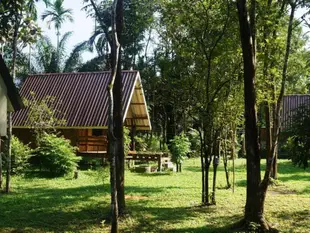 考索叢林度假村Khao Sok Jungle Resort