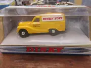 Dinky 1953 Austin A40 Dy-15B