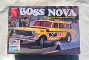 AMT Chevy Boss Nova Funny Car Mid Engine Drag Wagon 1:25 Model Car Kit 1441 New