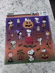 Peanuts Halloween 16 piece Static Window Clings Snoopy And Friends