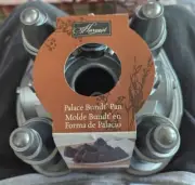 Nordic Ware Palace Royal Bundt Cake Pan 10 cup Brand New