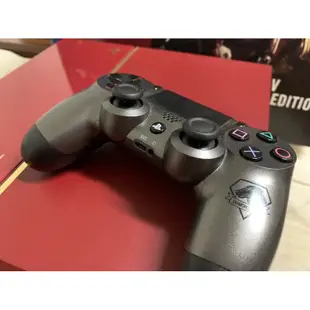 《肉腳蛋 PS4遊戲主機》CUH-1207型 500GB/ 1TB 極致黑/ 冰河白 遊戲主機