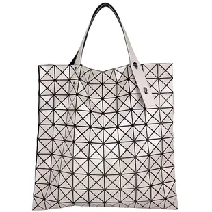 ISSEY MIYAKE 三宅一生 BAOBAO 米色三角格10x10手提包