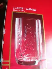 Cristal d'Arques LUDE taille Epi Heavy Large Vase Cut Wheat 9-3/4" high 7-Ib New