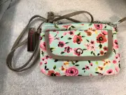 HANDBAG NOBO PURSE CROSSBODY LIGHT BLUE WITH FLORAL DESIGN NWT