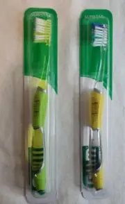 GUM 525 591 Deep Clean Toothbrushes, Soft (2 Pack) by Sunstar