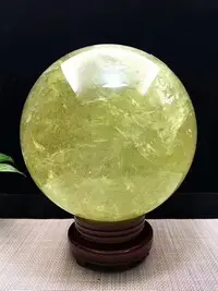 在飛比找Yahoo!奇摩拍賣優惠-幸運星天然水晶  天然巴西黃水晶球13.2 cm 紫晶綠千層