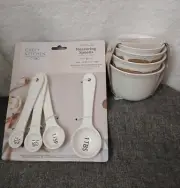 Chefs Kitchen Measuring Cups And Spoons
