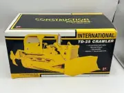 1:25 Scale First Gear International Harvester TD-25 Crawler w/ Blade Yellow NIB