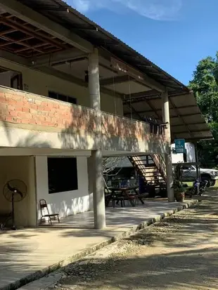 穆魯戴安娜家庭旅館Mulu Diana Homestay