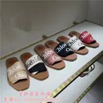 義大利製二手CHLOE 蔻依 WOODY FLAT LOGO 20春夏 黑色印花帆布拖鞋 涼鞋 平底涼拖鞋