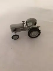 Ferguson TE 20 Toy Tractor 1.43