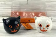 Retro Halloween Cat Salt and Pepper Shakers Black & White Cat NEW