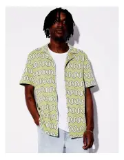 [Kenji] Patterned Knit Textured All Gender Short Sleeve Shirt in Green