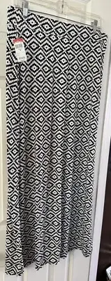 Jaclyn Smith Vintage Black & White Geometric Long Skirt Size M