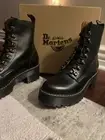 Doc Martens - Leona (Black)