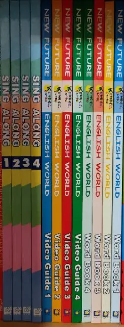 絕版，便宜出售~大套英文教材👍適合幼兒和初學者-Kemo&Entou 精裝套書+49片光碟+6盒單字卡，如照片！