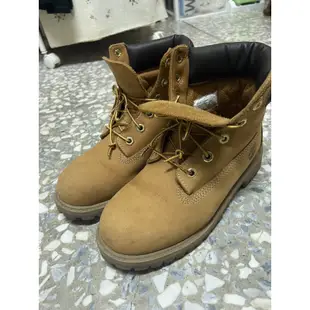 Timberland經典黃靴（女）