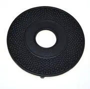 Teaology Cast Iron Hobnail Trivet