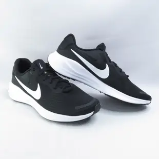 NIKE FB2207001 男慢跑鞋 Revolution 7 黑x白 大尺碼【iSport愛運動】