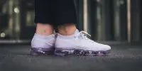 在飛比找Yahoo!奇摩拍賣優惠-Nike Air Vapormax Flyknit 氣墊 粉