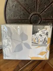 NIP Wonder Home Freesia Floral Queen Duvet Cover & Shams Set 3pc