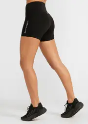 [Lorna Jane] Lotus No Chafe 12cm Bike Shorts in Black, Size - XL XL Black