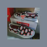 在飛比找蝦皮購物優惠-supreme vans slip on 666