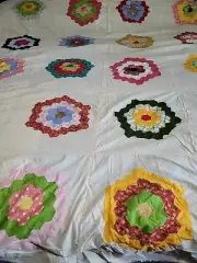 Grandmothers Flower Garden Unfinished Quilt Top Hand Sewn Kingsize 83"× 96"
