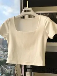在飛比找樂天市場購物網優惠-純棉方領t恤女夏季2022新款高腰正肩修身短款u領短袖上衣鎖