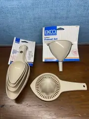 NOS Vintage EKCO Nylon Funnel Set + Measuring Cup Set Scoop/Spoon + Juicer