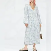 NWT Vince Dahlia Print Long Bell Sleeves Double V Neck Rayon Flowy Maxi Dress M