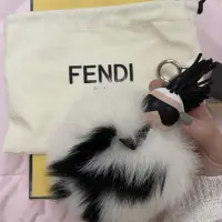 在飛比找蝦皮購物優惠-Fendi 芬迪 貂皮玩偶吊飾 / 老佛爺 / 配件