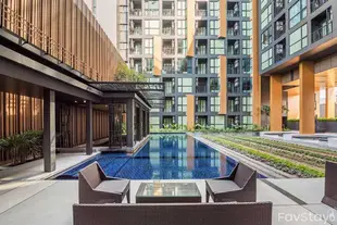 普吉鎮的1臥室 - 0平方公尺/1間專用衛浴Breathtaking Sky Pool Rooftop 1BR Phuket City