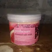 Cuccio Naturalé Pomegranate & Fig Scentual Salt Soak