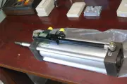 Numatics 0E080/0250, 80mm bore x 250mm stroke, cylinder