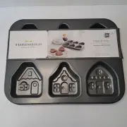 Threshold Cakelet Pan Christmas Holiday Gingerbread House - Makes 6 Cakes New