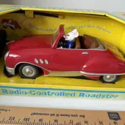 1999 RADIO SHACK STUART LITTLE ROADSTER NIB Collectible Retro Remote Control Car