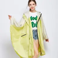 在飛比找蝦皮購物優惠-日本韓國時尚雨衣 斗篷式雨衣 輕便透氣 成人加大雨衣 連身加