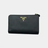 在飛比找PopChill優惠-[二手] PRADA 經典金色LOGO黑色中夾，錢包，皮夾，