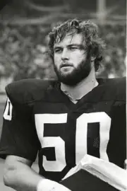 Center Dave Dalby Of The Oakland Raiders Nfl 1977 OLD PHOTO