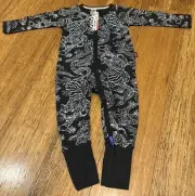 Bonds BNWT 2017 Black Oriental Tigers Zippy - Size 0 (6-12 months)