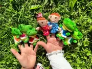 7 Pcs Five Little Speckled Frogs Finger Puppet Educational Kid Rhyme Song Gifts