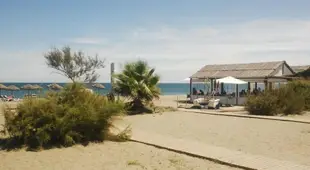 Marina de Casares primera linea de playa; Beach front